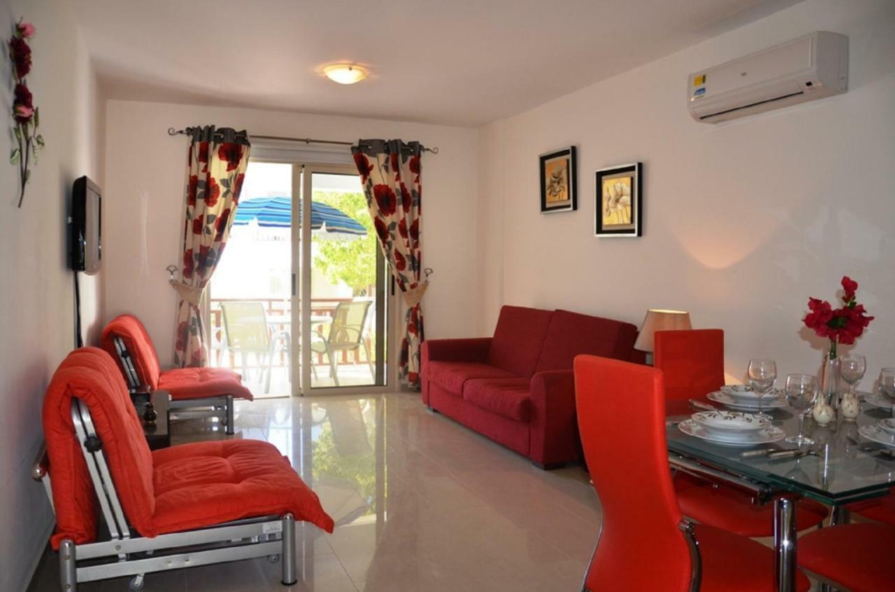 Ground Floor One Bedroom Apartment B2, 3 Pools, Free Wifi ペイヤ エクステリア 写真
