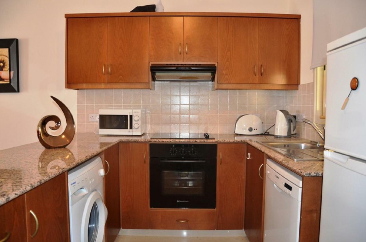 Ground Floor One Bedroom Apartment B2, 3 Pools, Free Wifi ペイヤ エクステリア 写真